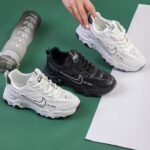 کتونی دخترونه وارداتی بغل NIKE