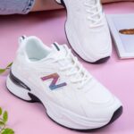 کتونی دخترونه وارداتی لژدارشاین دار NEW BALANCE