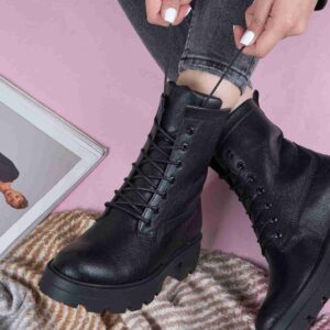 نیم بوت بنددار DR MARTENS