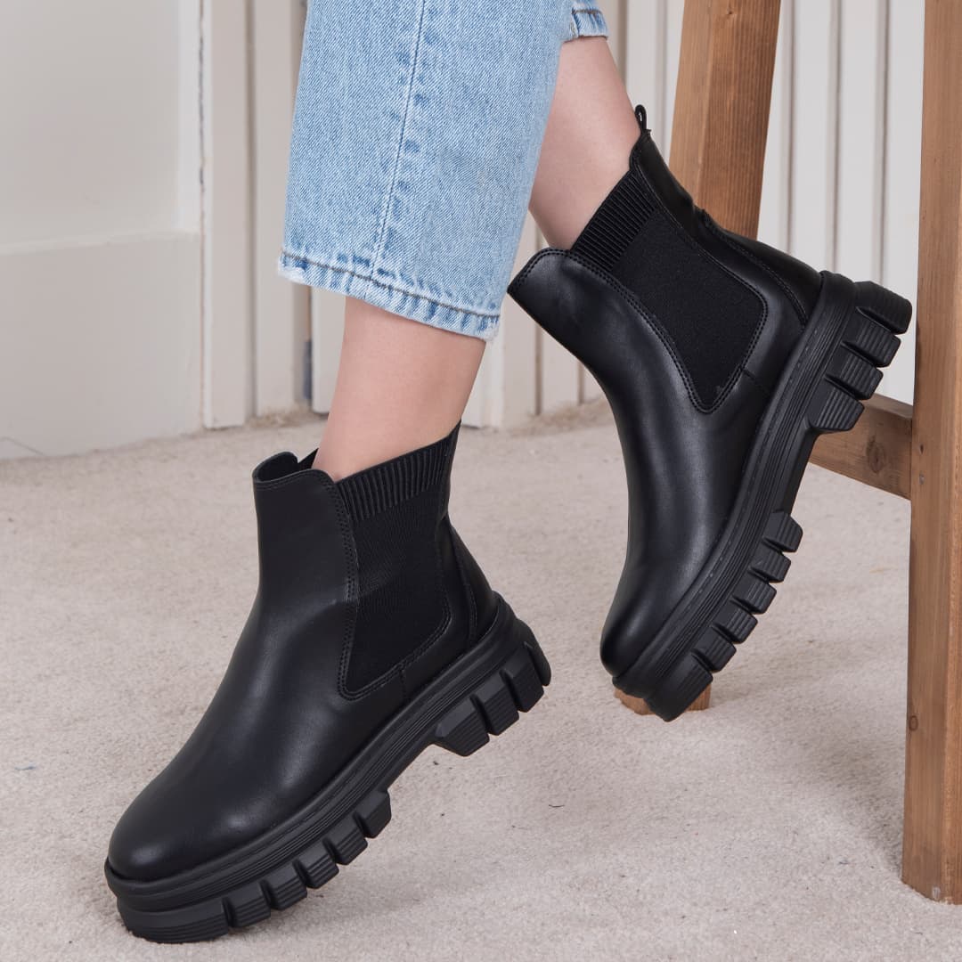 نیم بوت چرم دخترونه دو طرف کش