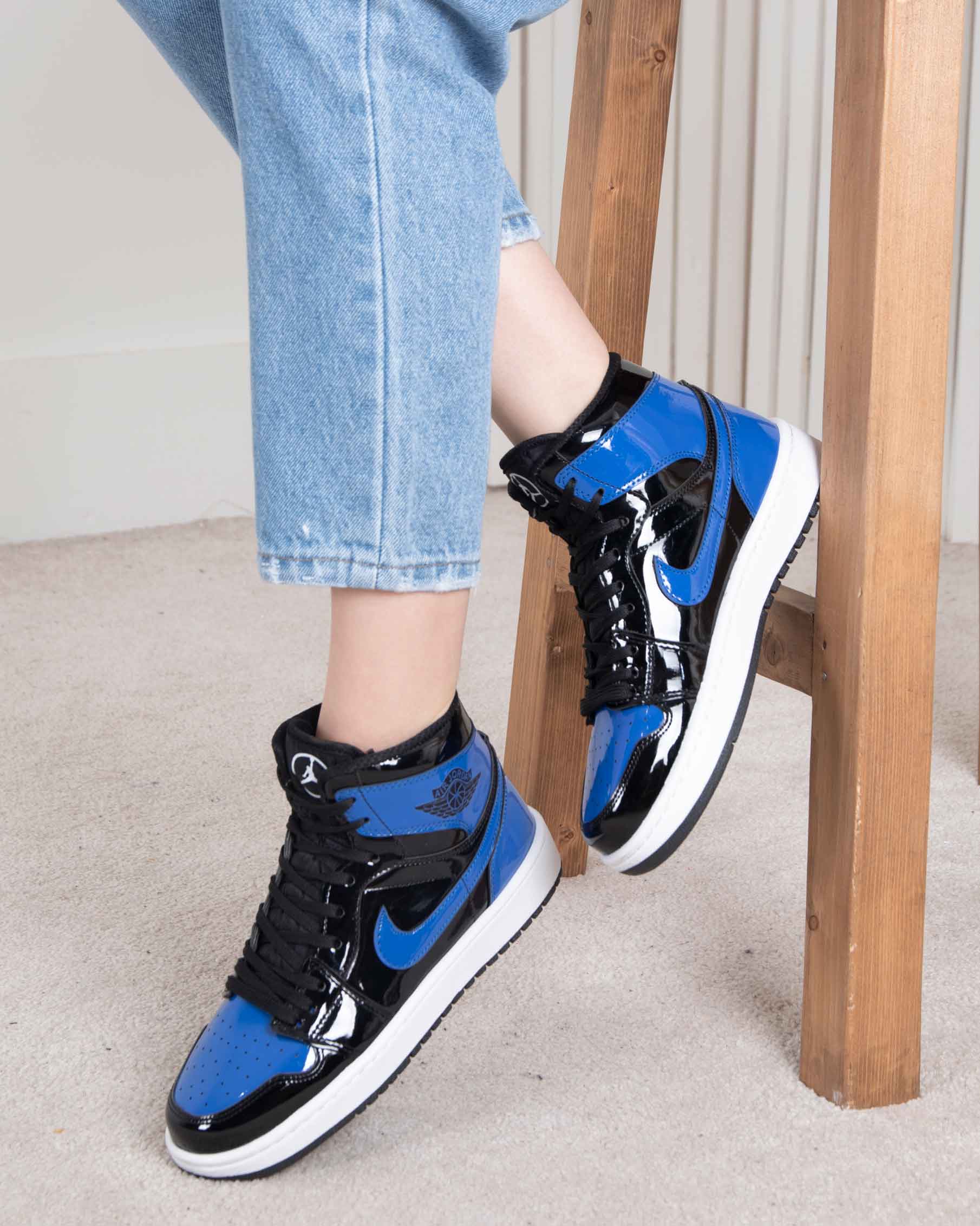 کتونی دخترونه ایر جردن ورنی ساقدار NIKE کتونی دخترونه ایر جردن ورنی ساقدار NIKE - Image 1