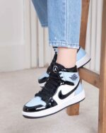 کتونی دخترونه ایر جردن ورنی ساقدار NIKE - Image 4