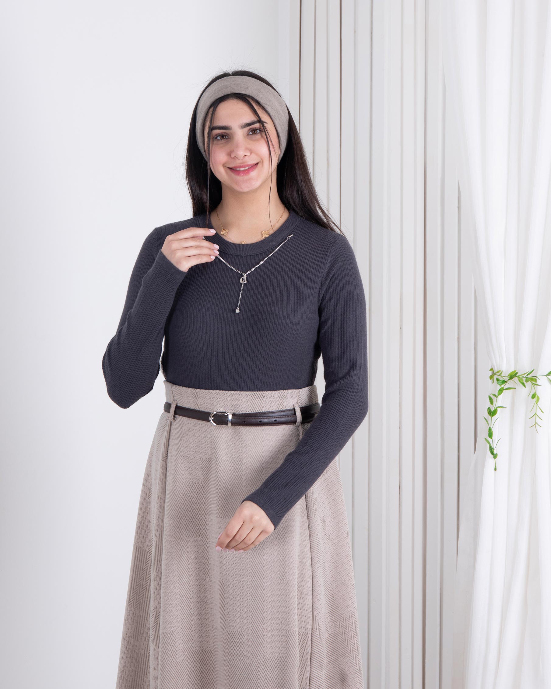 بلوز بافت دخترونه یقه زنجیر D بلوز بافت دخترونه یقه زنجیر D - Image 1