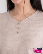 بلوز بافت دخترونه یقه هفت 3 دکمه برجسته - Image 3