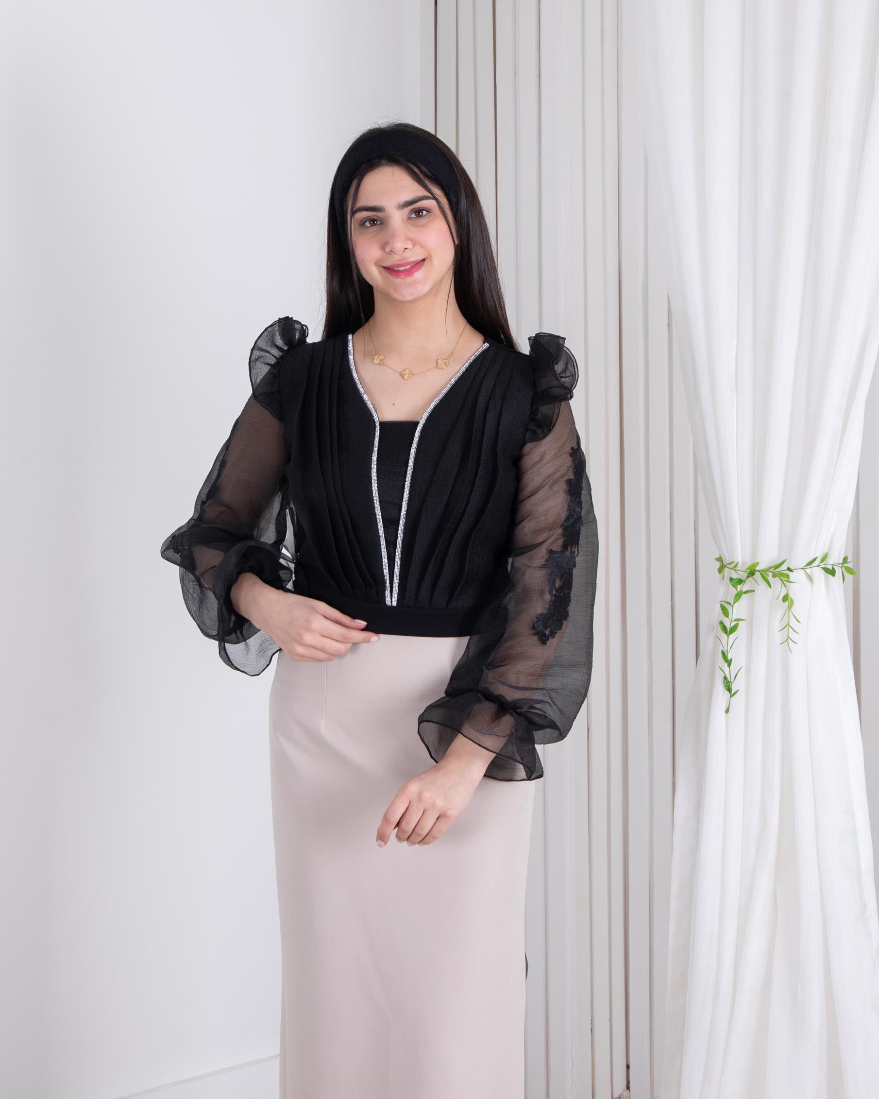 نیم تنه استین بیده نوار نگین DIANA نیم تنه استین بیده نوار نگین DIANA - Image 1