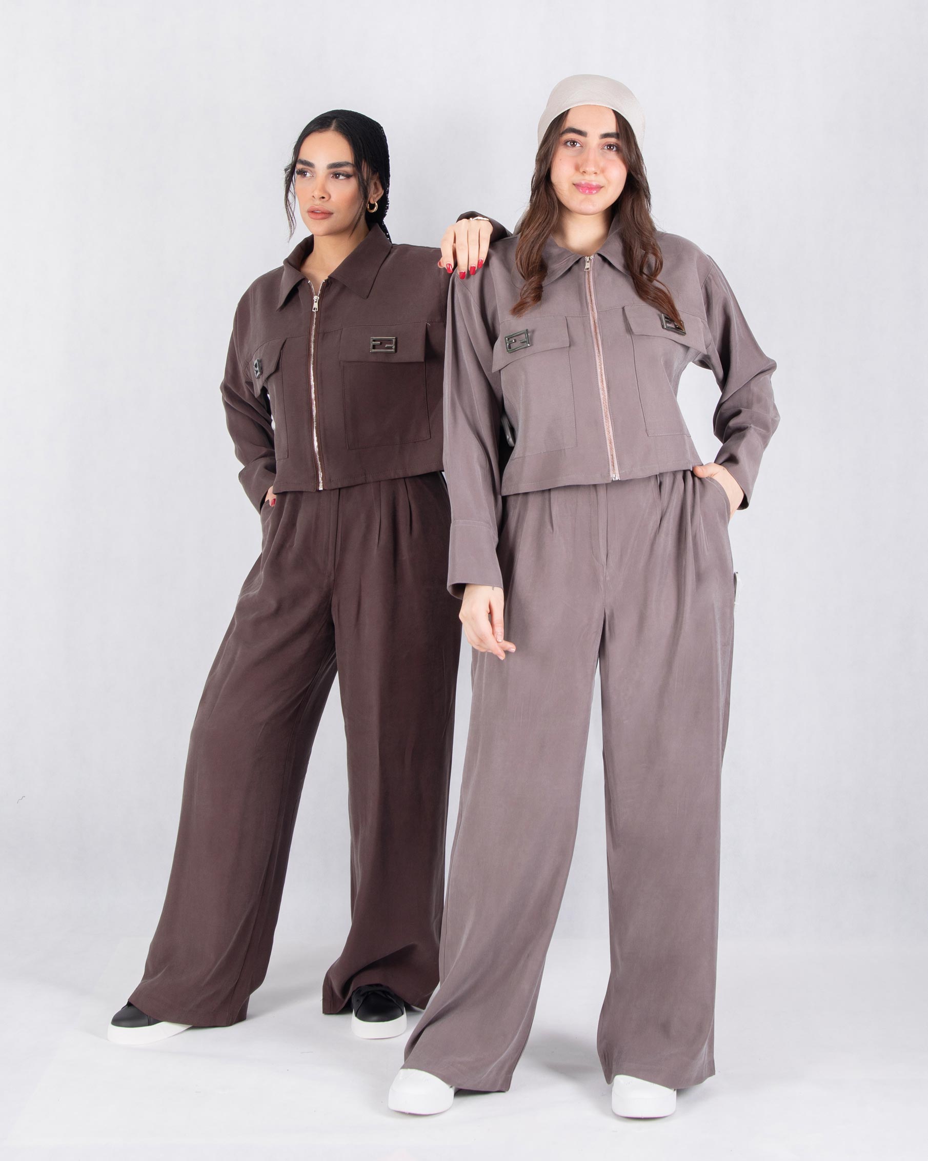 ست کراپ و شلوار دو جیب سگک MODENA 308 ست کراپ و شلوار دو جیب سگک MODENA 308 - Image 1