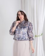 شومیز مجلسی طرحدار یقه چین پایین کش MANA - Image 9