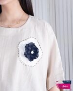 شومیز زنونه باکسی لینن گل MOMO - Image 4